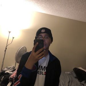 Meet your Posher, Cesar